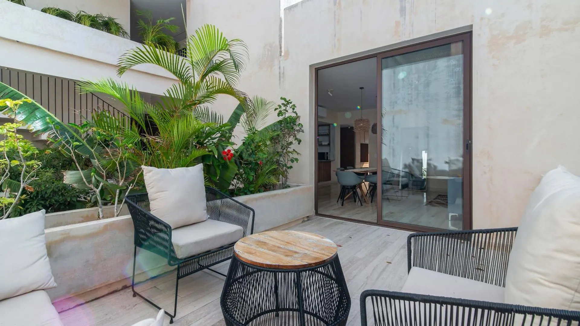 302 Modern & Luxury Apartment With Private Terrace تولوم